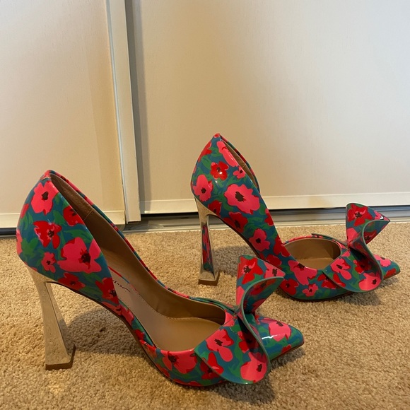 Betsey Johnson Teal and Hot Pink Floral Bow Pointed Pumps - Picture 2 of 4